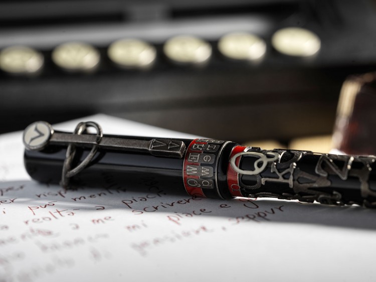 Перьевая ручка Qwerty