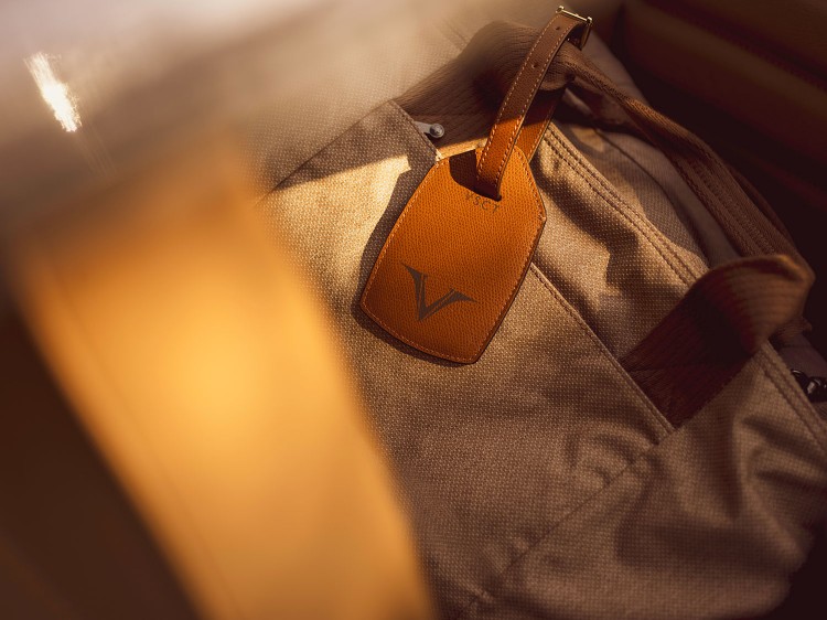 Кожаная багажная бирка VSCT цвет коньячный