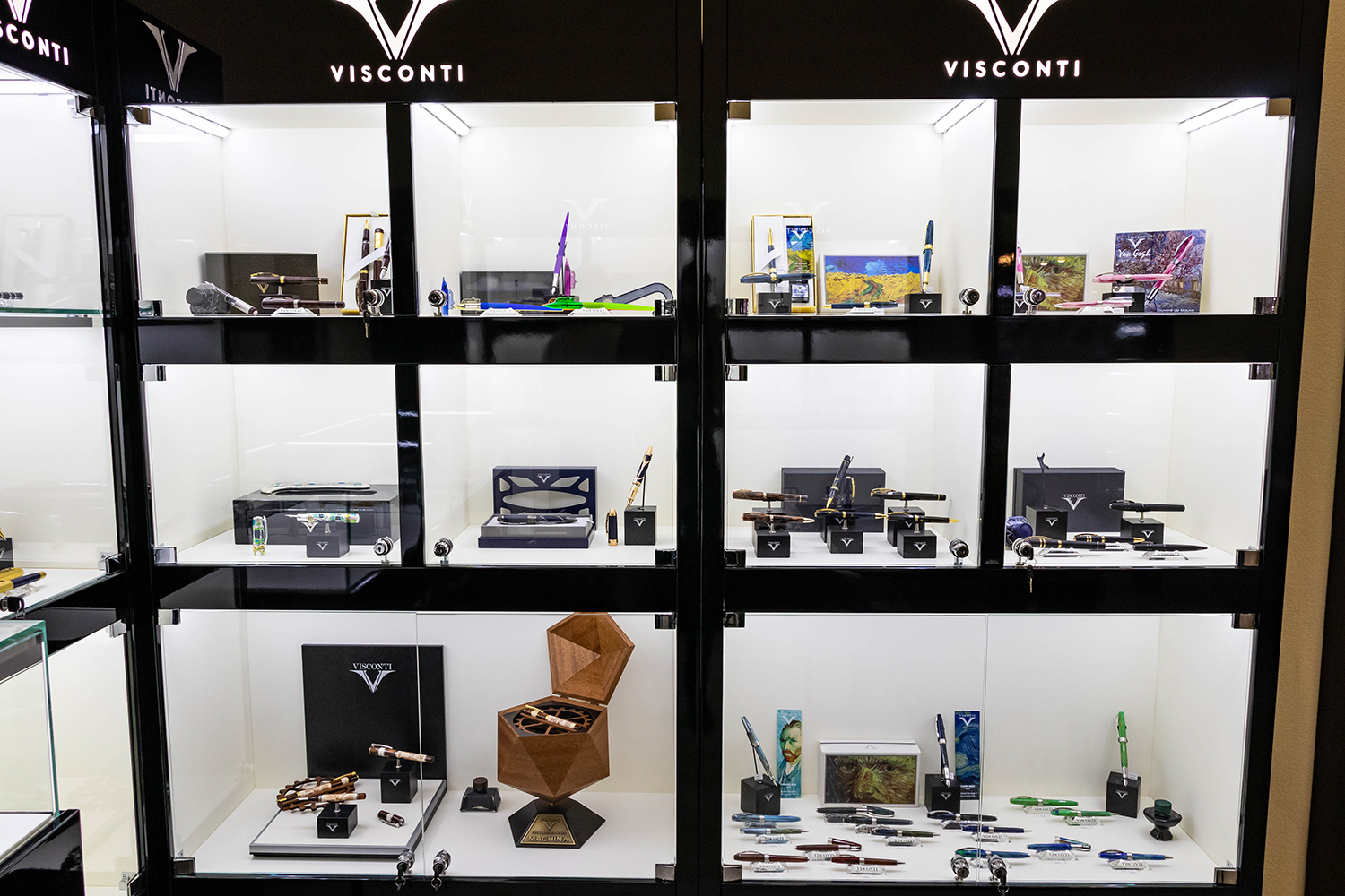 фото витрины visconti