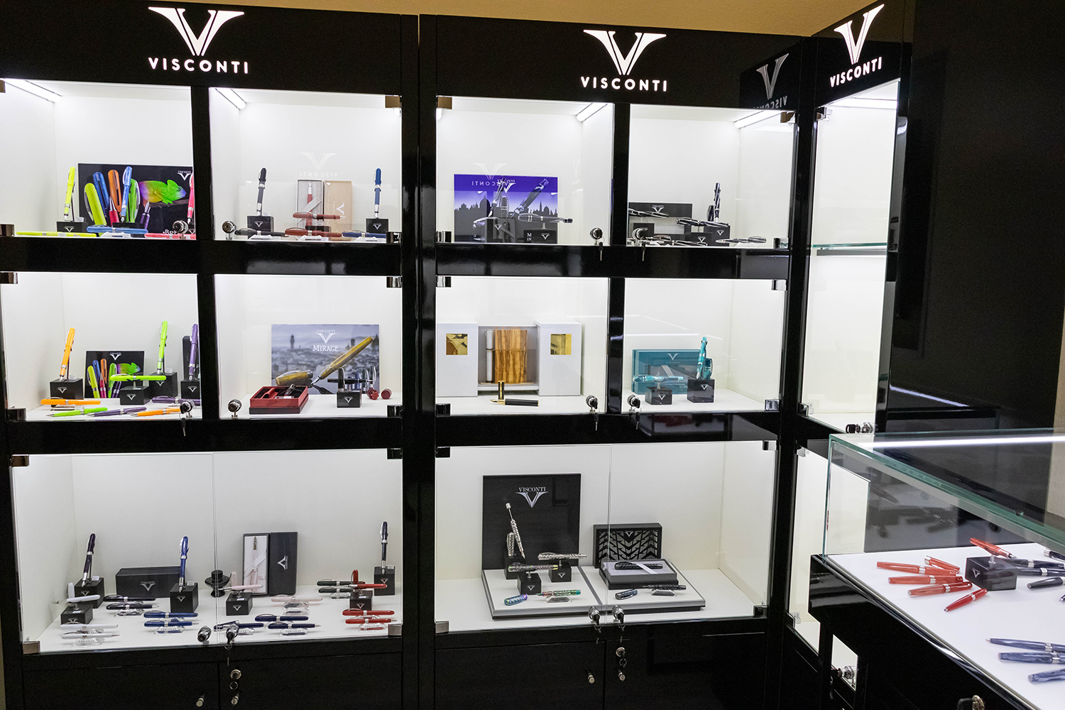 фото витрины visconti
